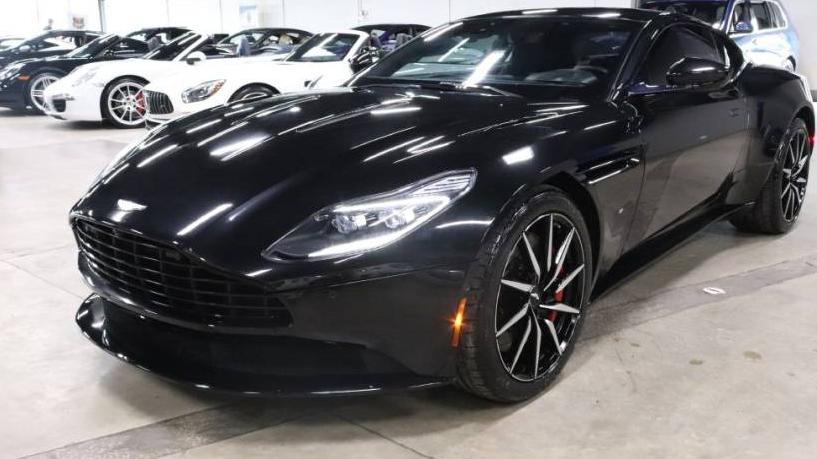 ASTON MARTIN DB11 2017 SCFRMFAV1HGL02636 image